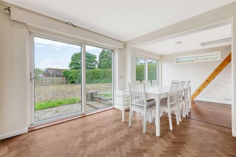 3 bedroom detached house for sale, Maldon Road, Danbury