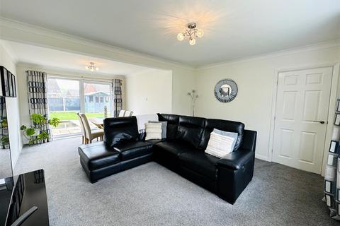 3 bedroom semi-detached house for sale, Coniston Way, Goole