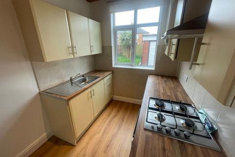 3 bedroom house to rent, Holmlands Road, Darlington DL3