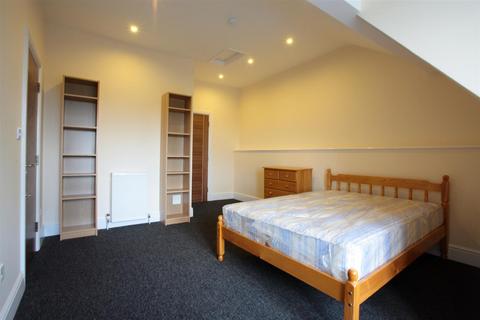 6 bedroom maisonette to rent, 18625946 Whiteladies Road, Clifton, Bristol