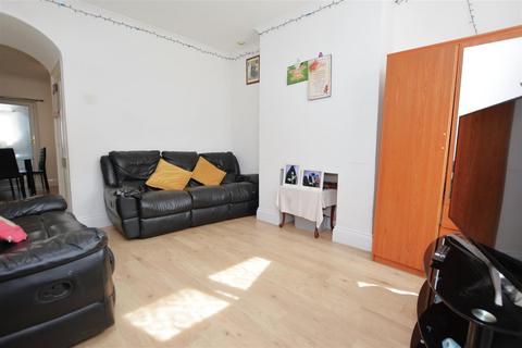 3 bedroom terraced house for sale, Oakwood Avenue, Mitcham CR4