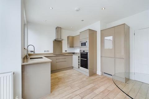 2 bedroom terraced house for sale, Cambridge Road, London
