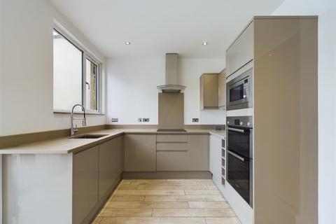 35 Cambridge Road, London, SE20 7XJ