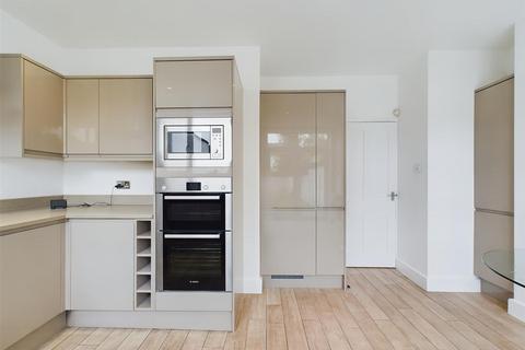 35 Cambridge Road, London, SE20 7XJ