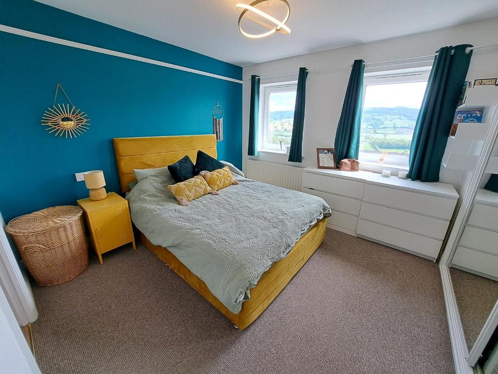 Bed 1.jpg