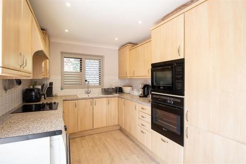 3 bedroom bungalow for sale, Barrington Wood, Lindfield