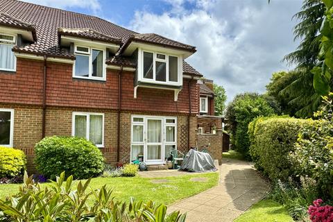 1 bedroom retirement property for sale, Allingham Court, Farncombe