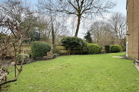 1 bedroom retirement property for sale, Allingham Court, Farncombe