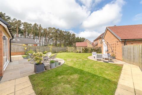 4 bedroom detached house for sale, Beamish Way, St. Mary Park NE61