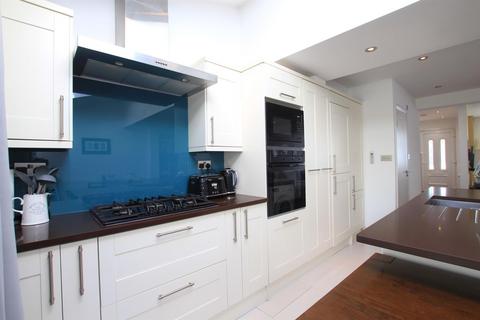 6 Willow Gardens, Hounslow, TW3 4JS