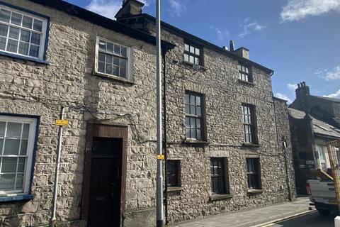1 Aynam Road, Kendal, LA9 7DE