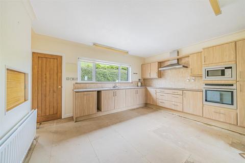 2 bedroom bungalow for sale, Ashford, Barnstaple