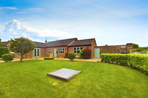 5 bedroom detached bungalow for sale, Tuppenny Grove, Baconsthorpe, Holt