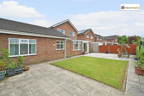 4 bedroom detached house for sale, Honeysuckle Avenue, Stoke-On-Trent ST11