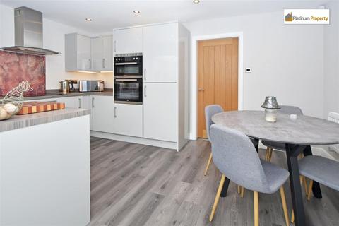 15 Barbrook Avenue, Stoke-on-trent, ST3 5UG