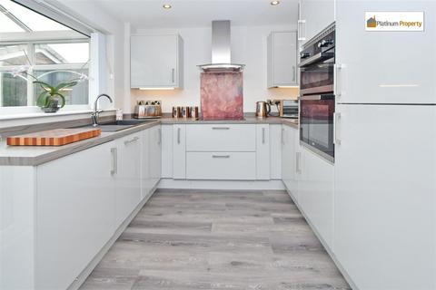 15 Barbrook Avenue, Stoke-on-trent, ST3 5UG