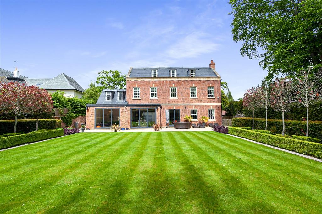 York Drive, Bowdon WA14 6 bed detached house for sale £3,750,000