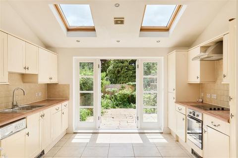 30 Riverview Grove, London, W4 3QJ