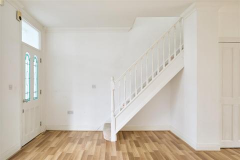 30 Riverview Grove, London, W4 3QJ