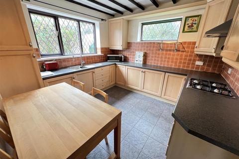 2 Fieldway, Heswall, Wirral, CH60 1UP