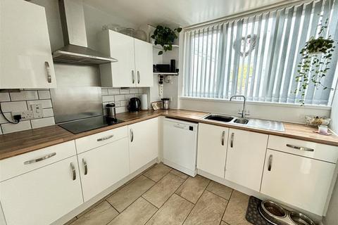 3 bedroom terraced house for sale, Russell Gardens, Poole BH16