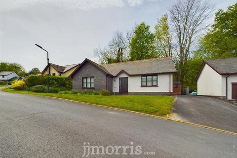 3 bedroom detached bungalow for sale, Clos Tawela, Silian, Lampeter