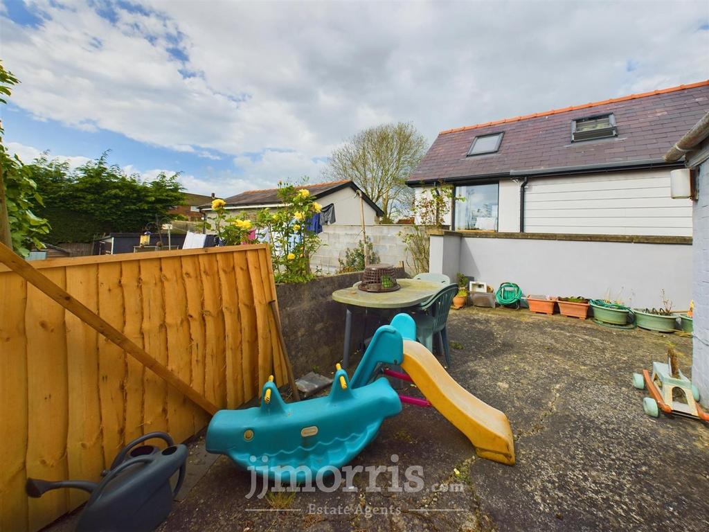 CAM03686 G0-PR0074-STILL047.jpg