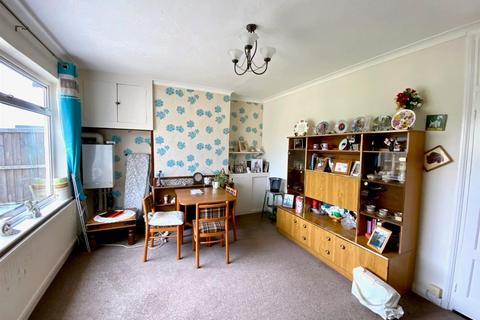 2 bedroom semi-detached bungalow for sale, Gloucester Avenue, Oulton Broad, Lowestoft, Suffolk