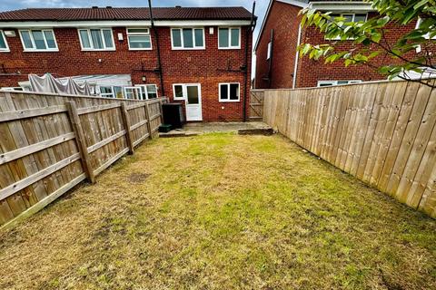 3 bedroom end of terrace house to rent, Sutcliffe Court, Darlington