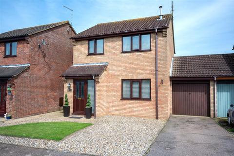 3 bedroom link detached house for sale, Potters Drive, Hopton, Great Yarmouth