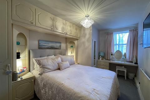 2 bedroom apartment to rent, 10-12 Blenheim Terrace, Scarborough YO12