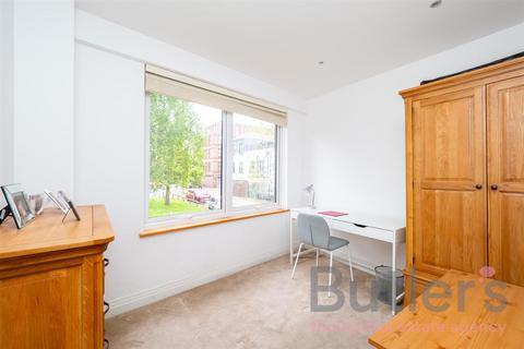 2 bedroom flat to rent, Marshalls Road, Sutton