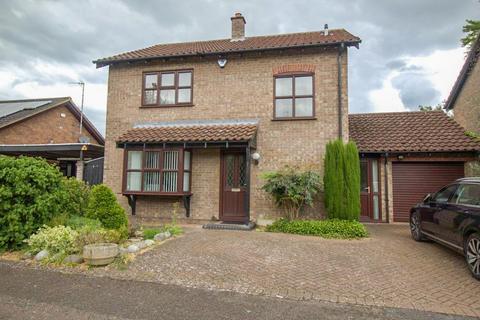 7 Maris Green, Great Shelford, Cambridge, CB22 5EE