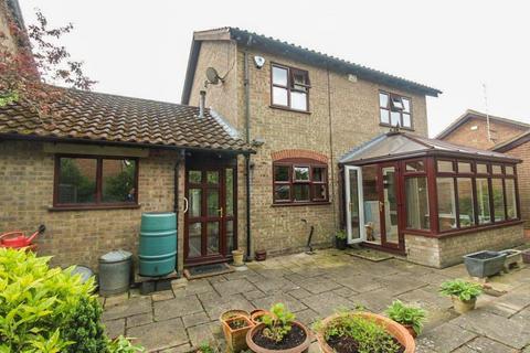 7 Maris Green, Great Shelford, Cambridge, CB22 5EE
