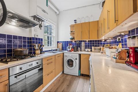 1 bedroom apartment for sale, Grafton Road, Kentish Town NW5