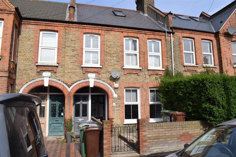 2 bedroom flat to rent, Theydon Street, Walthamstow