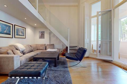 2 bedroom flat for sale, Queens Gate, South Kensington SW7