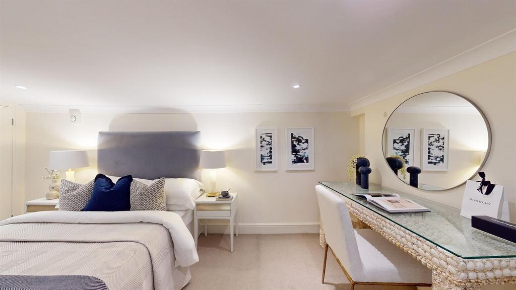 Ft5 99 QGbedroom2.3.jpg