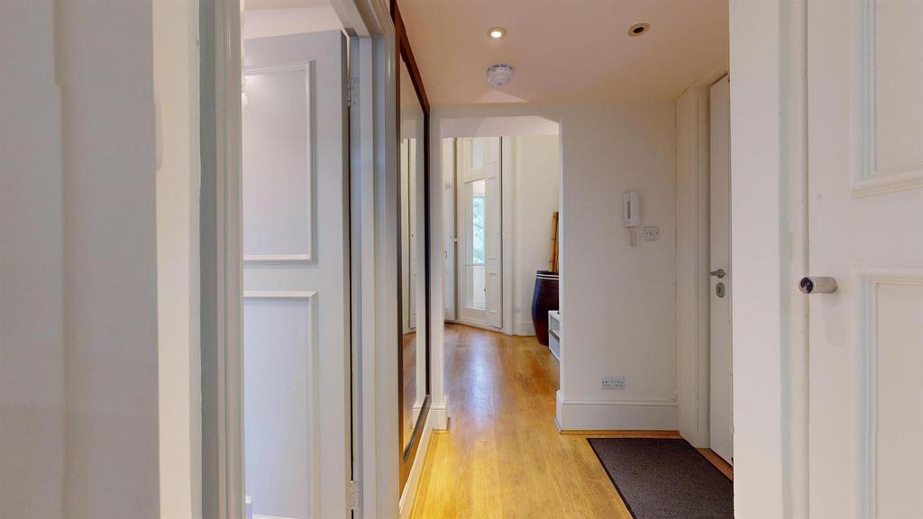 Ft5 99 QGhallway.jpg