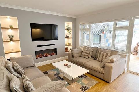 44 Bickley Avenue, Sutton Coldfield, B74 4DZ