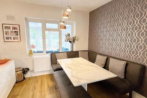 44 Bickley Avenue, Sutton Coldfield, B74 4DZ