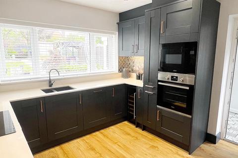 44 Bickley Avenue, Sutton Coldfield, B74 4DZ