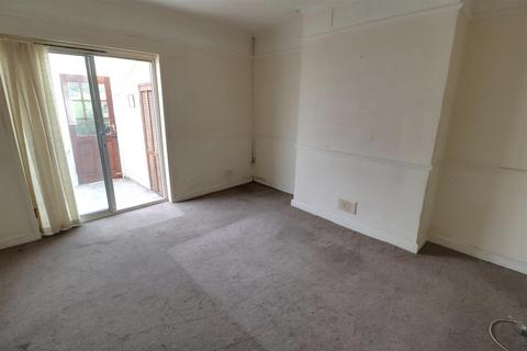 3 bedroom terraced house for sale, Henry Street, Crewe