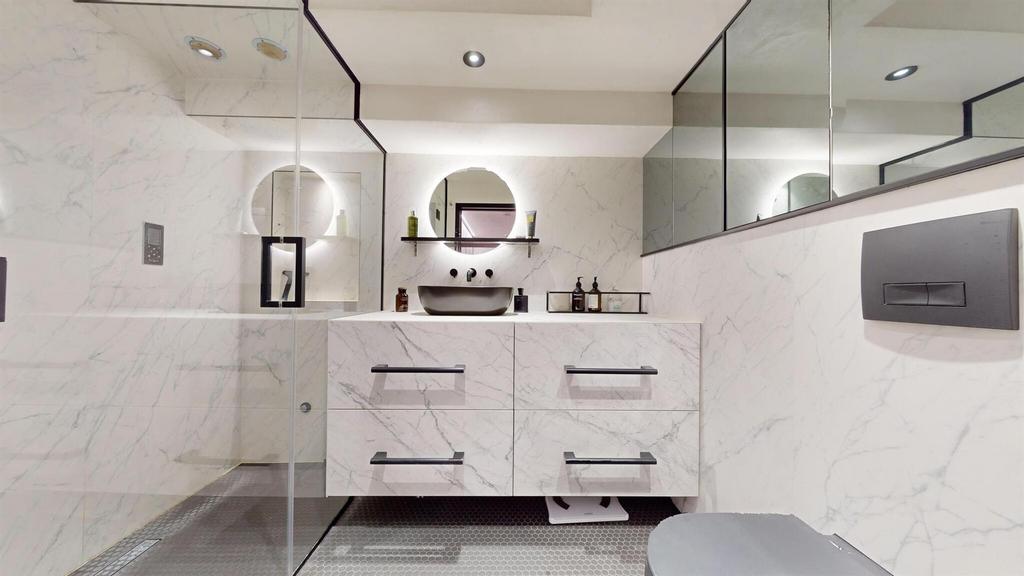 1 BKHbathroom3.jpg
