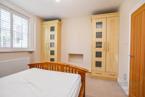2 bedroom flat to rent, Marlborough Road, Richmond
