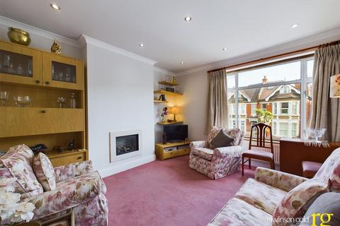 2 bedroom flat for sale, Welldon Crescent, Harrow