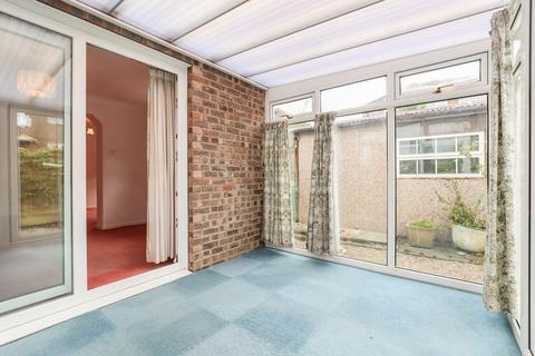 22 Coleridge Drive, Harrogate, HG1 3LS
