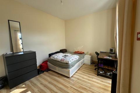 House share to rent, Kensington Gardens, Ilford IG1