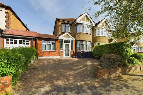 3 Sylvan Close, South Croydon, CR2 8DS