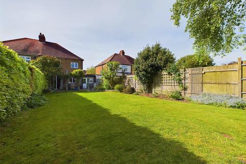 3 Sylvan Close, South Croydon, CR2 8DS